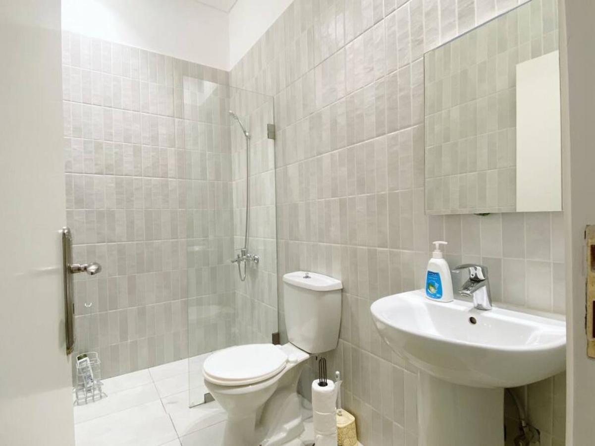 Garden View 4br Apartment *